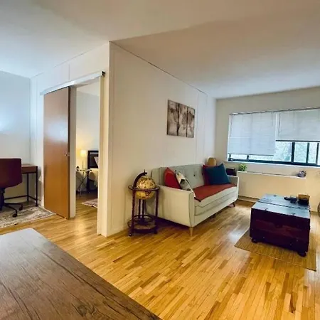 Cozy Accommodation In Chelsea